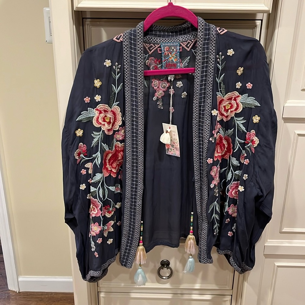 Johnny Was NWT Aurora Kimomo size large in color gray